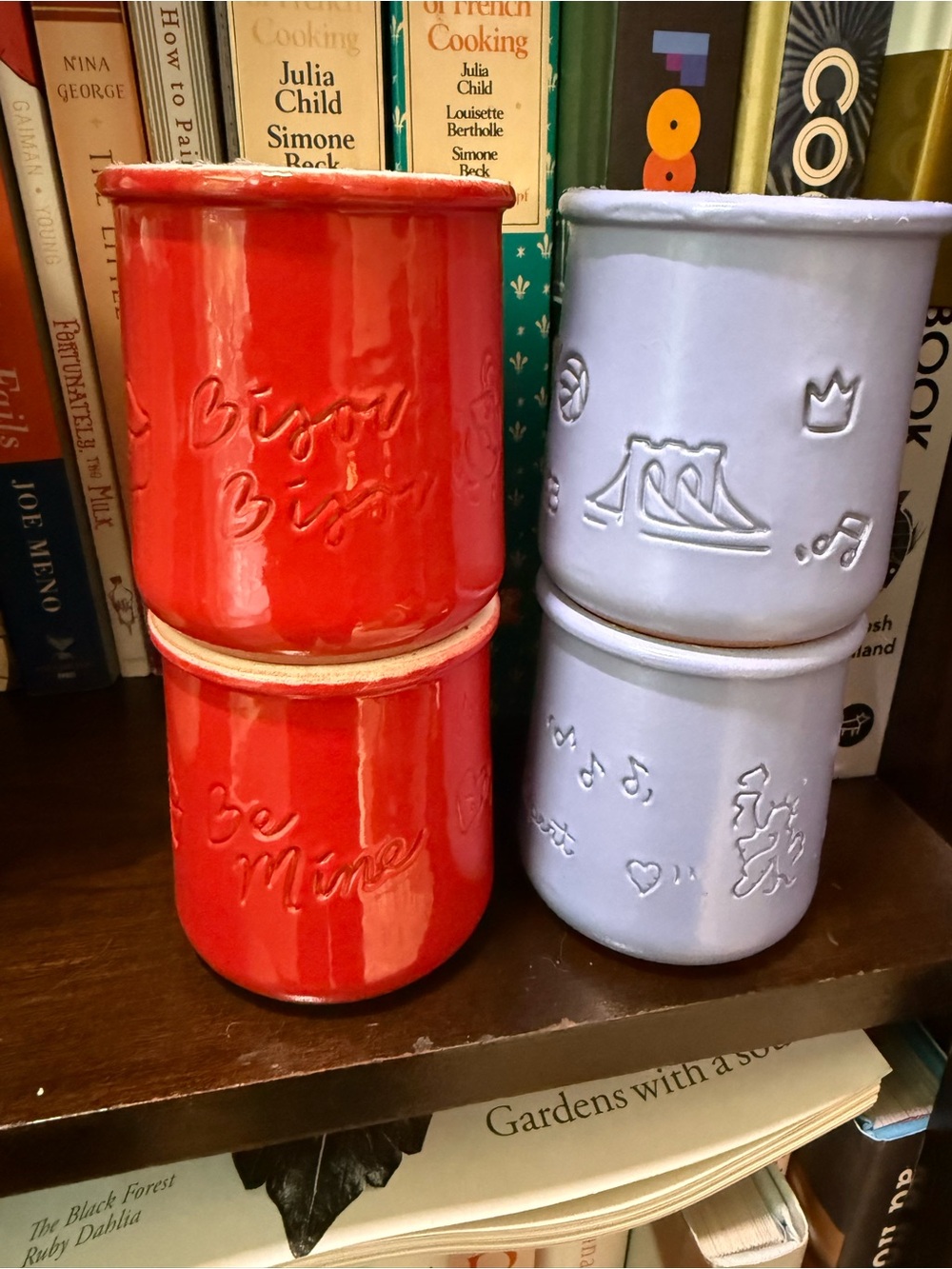 2 Red Bisou & Be Mine, 2 Lavender NY Alpert Terra Cotta La Fermiere Yogurt Pots